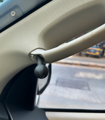 A-Pillar / Grab-Handle / Accessory Mount